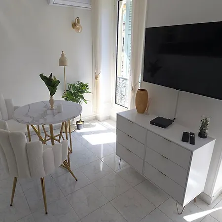 Dante Riviera Elegance Apartmán Nice